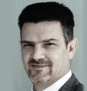 DRIES PETZER